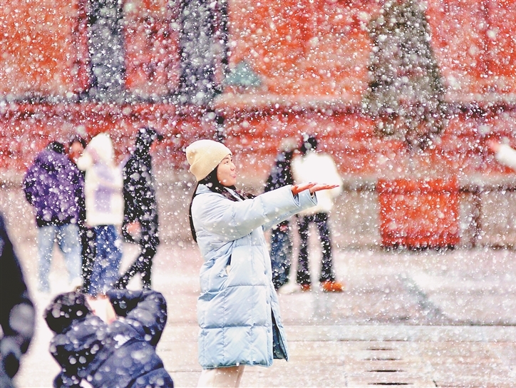 冰城飘雪
