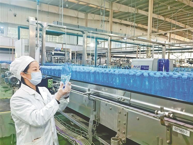 北大荒五大连池矿泉水 节后加速赶订单
